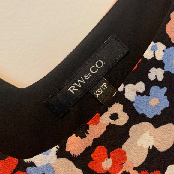RW&CO Floral Lined Tank Top - Picture 4 of 7